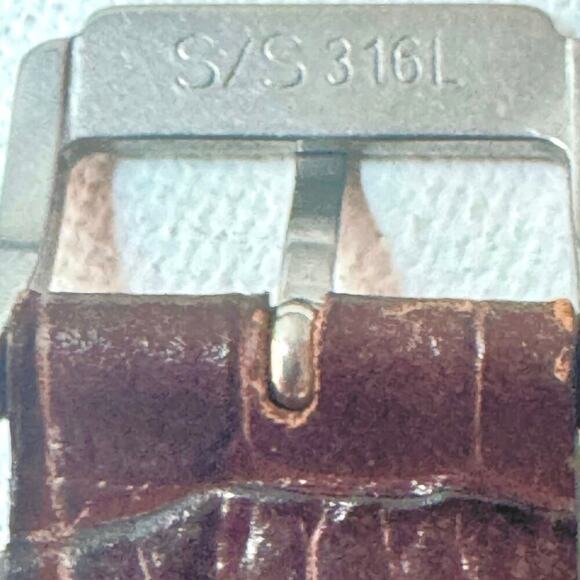 Kenneth Cole New York Men’s Watch | Leather Band | New Battery | Classic Watch - Picture 4 of 5